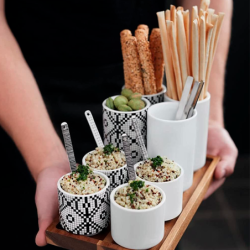 set of 2 snack tumbler, black/whit d. 6