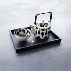 Tea Pot Blurred - Maori