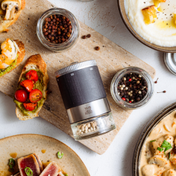 Pepper Mill 11cm + 3 Peppers - Maestro