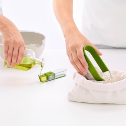 Measuring Spoons and Cups Red