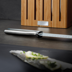 Vertical Knife Set with Bamboo Storage Tray - Elevate Steel