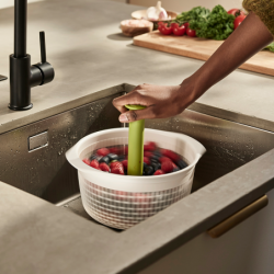 In-sink Salad-spinning Colander - Spindola