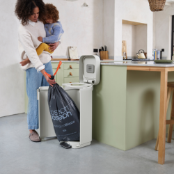 Balde do Lixo com Pedal 40L Cinza - Porta