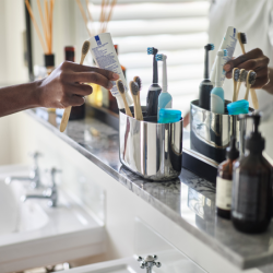 Large Stainless Steel Toothbrush Caddy - Easystore Luxe
