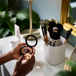 Copo para Brochas de Maquillaje Crema - Viva