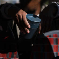 Copo de Viagem com Tampa Flip-Top Azul - Sipp