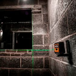 Laser de linhas cruzadas verde a pilhas