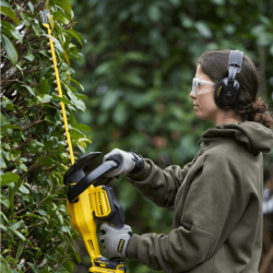 STANLEY V20 Li-Ion 18V Battery Hedge Trimmer