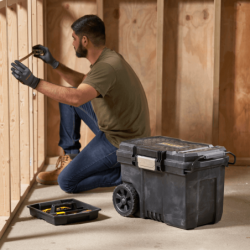 STANLEY 52L Self-Closing Transport Chest