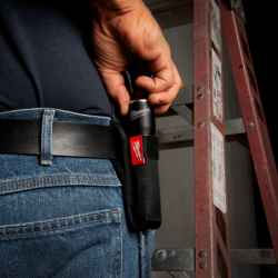 Lanterna Tática a Pilhas Alcalinas TRUEVIEW™ MILWAUKEE