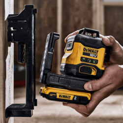 DEWALT 18V XR Compact 3x360 Laser Kit