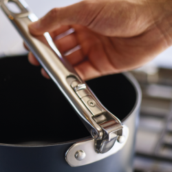 Folding Handle Saucepan 23cm Blue - Space
