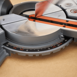 BLACK DECKER 1500W 216mm Miter Saw