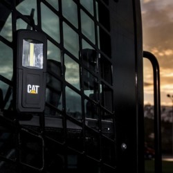 Lanterna de Trabalho de Feixe Duplo CAT (165 lumens Flood/50 lumens Top Beam)