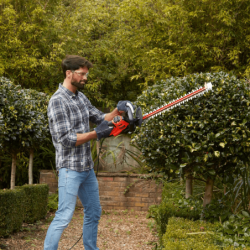 Aparador de cercas elétrico com SAWBLADE 60cm 600W BLACK DECKER