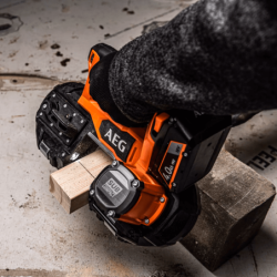 BNS18SBL-0 Serra Fita 18V SubCompacta