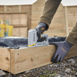 Grapadora de Aluminio - Heavy Duty STANLEY