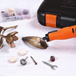 Multi-Ferramenta Rotativa 7,2V com 53 Assessórios e Mala BLACK DECKER