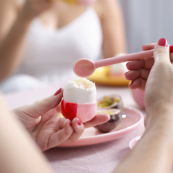 Set of 2 Egg Cups Strawberry Smoothie - Joy