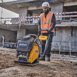 DEWALT POWERSHIFT™ Plate Compactor without Battery/Charger 554WH
