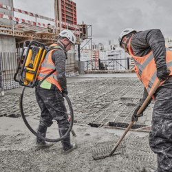 DEWALT POWERSHIFT™ Backpack Concrete Vibrator Without Battery/Charger