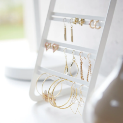 TOWER EARRING STAND WH