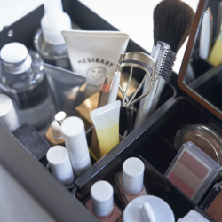 Caja para Maquillaje Negro - Tower
