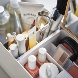 TOWER MAKEUP BOX WH