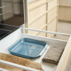 Non-Stick Medium Baking Tray Blue - Nest Bake