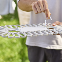 32-Piece Quick-Grip Drying Hanger - Petal