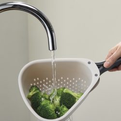 Colander with Folding Handle - Droplet