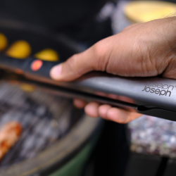 BBQ Tongs with Extending Handle - Grillout