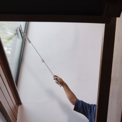 2-in-1 Glass Cleaning Tool - CleanTech