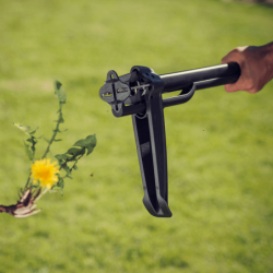 FISKARS Xact Push-pull Weeder 100cm