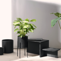 Soporte Metálico para Macetero Negro M - Haruko