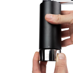Moinho de Pimenta com Pega Preto/Inox 18cm - Isen U'Select