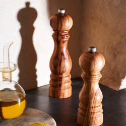 Manual Pepper Mill in Olive Wood 18cm - Paris
