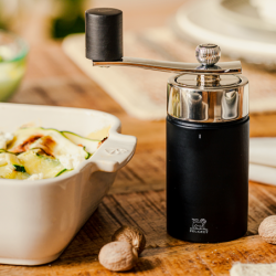 Nutmeg Mill Black 15cm - Isen