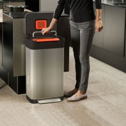 Trash Compactor - Titan 30