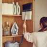 Vassoura de Fixar na Parede Azul - Cleanstore