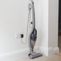 21,6V 2Ah 2 in 1 Brush Vacuum Cleaner