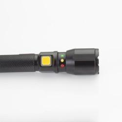 Lanterna de Bolso com Foco CAT 120 lumens