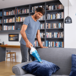 3,6V Dustbuster Handheld Vac for Liquids and Solids