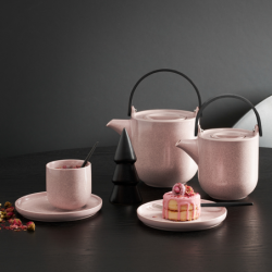 Teapot with Wooden Handle 600ml - Hanami